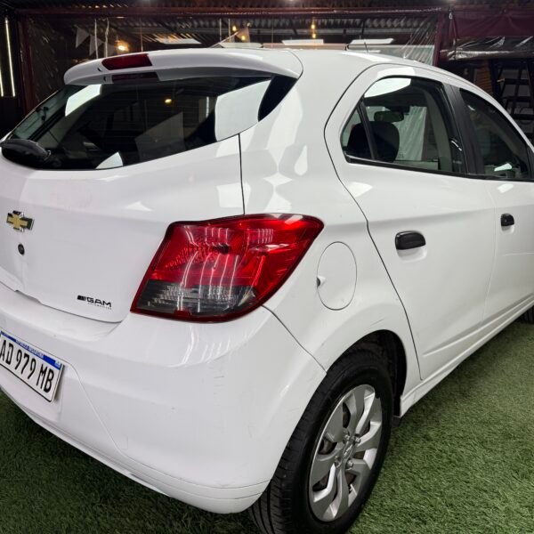 CHEVROLET ONIX JOY 5P 1.4 N LS MT + 2019