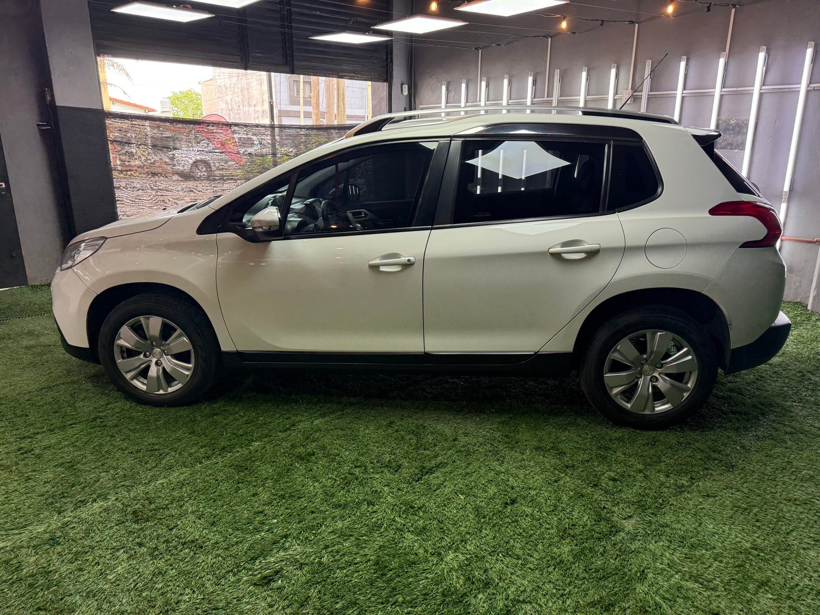 PEUGEOT 2008 ALLURE 1.6 TIPTRONIC 2017 - Imagen 7