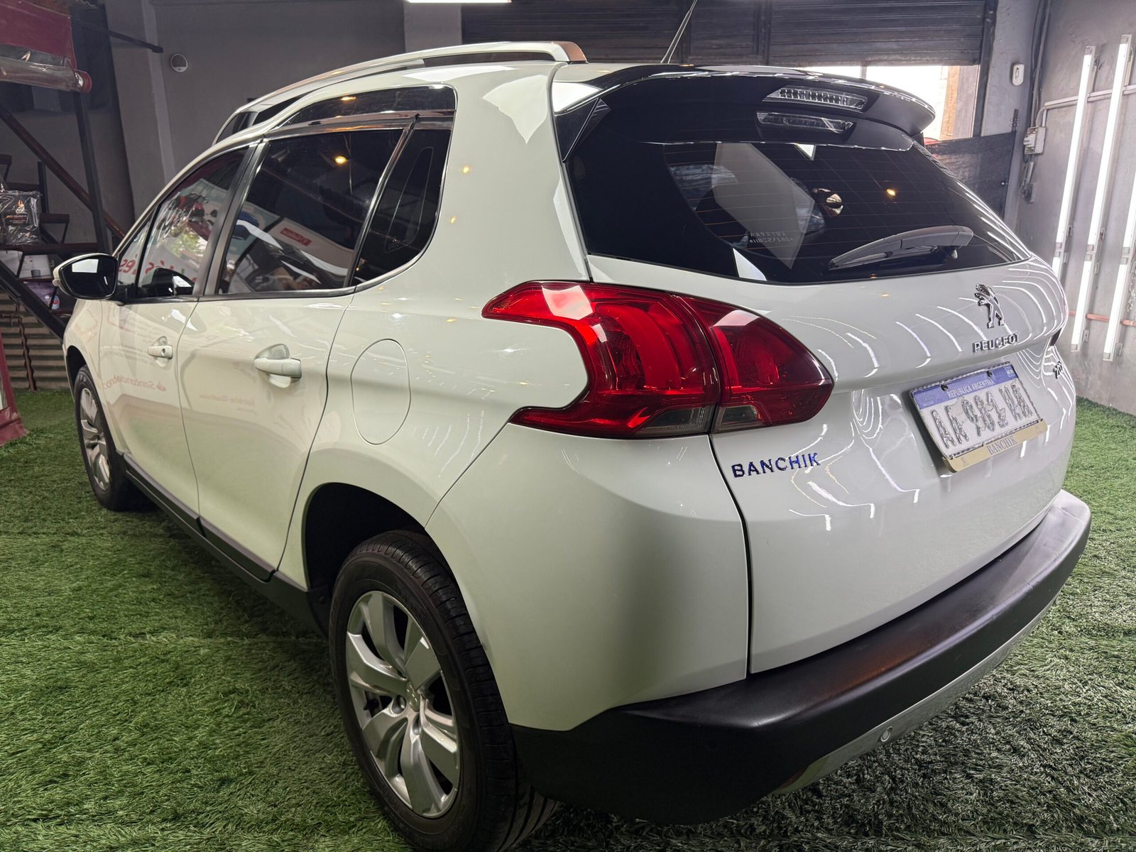 PEUGEOT 2008 ALLURE 1.6 TIPTRONIC 2017 - Imagen 8