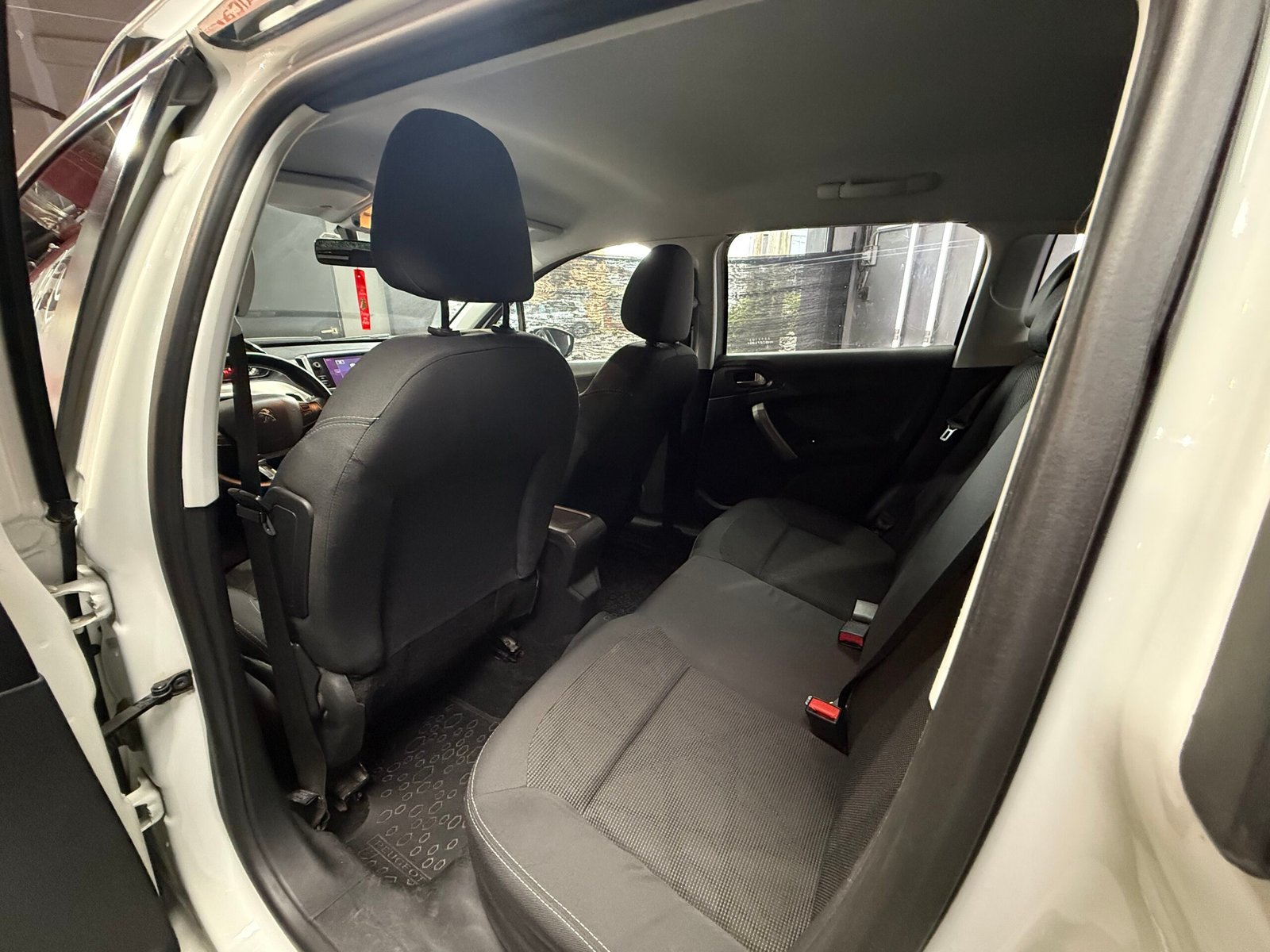 PEUGEOT 2008 ALLURE 1.6 TIPTRONIC 2017 - Imagen 10