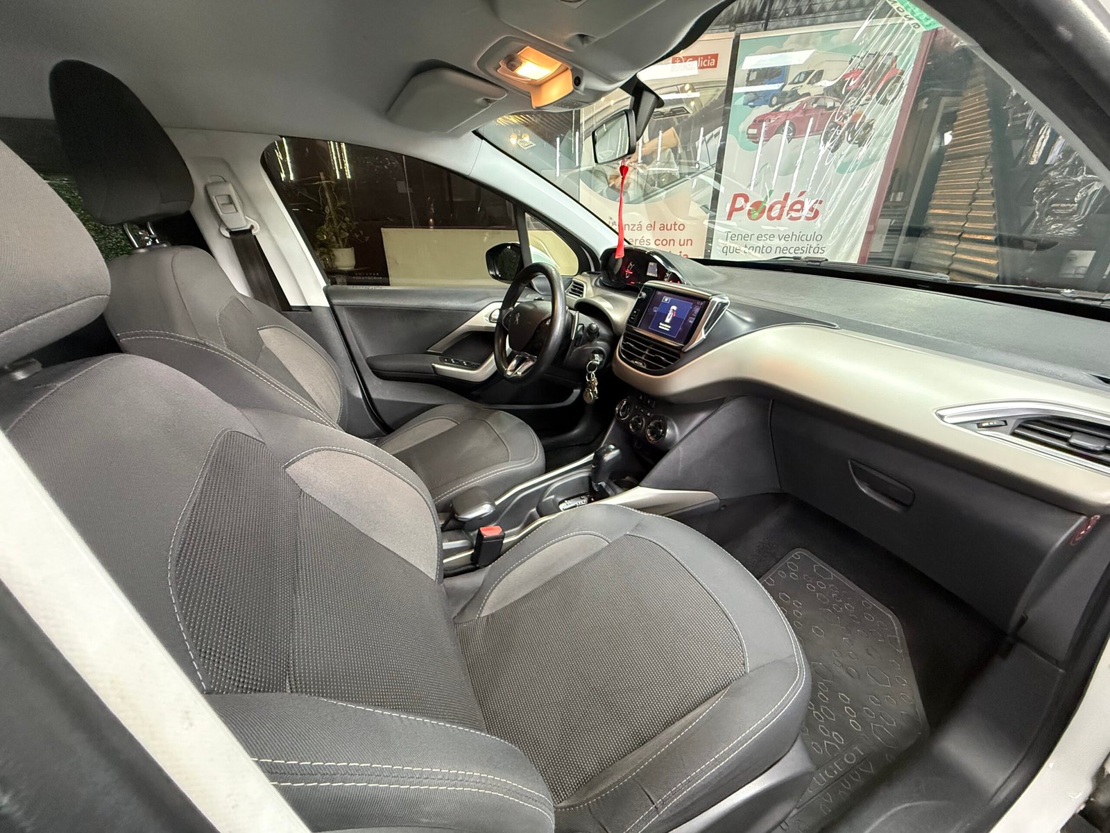 PEUGEOT 2008 ALLURE 1.6 TIPTRONIC 2017 - Imagen 13