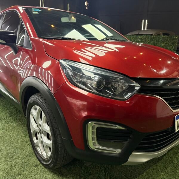 RENAULT	CAPTUR ZEN 2.0	2019