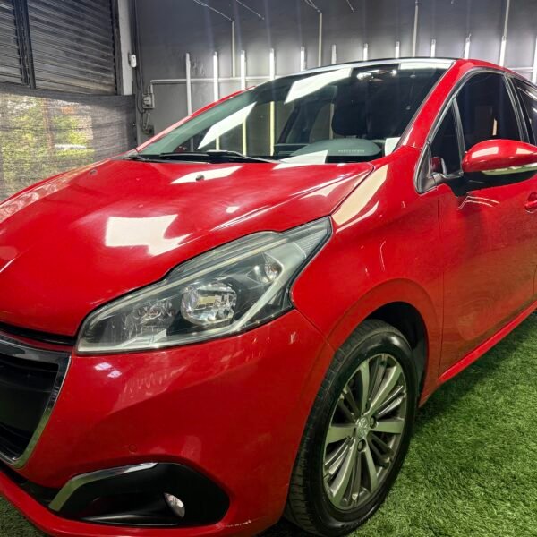 PEUGEOT	208 FELINE 1.6 TIPTRONIC 	2019