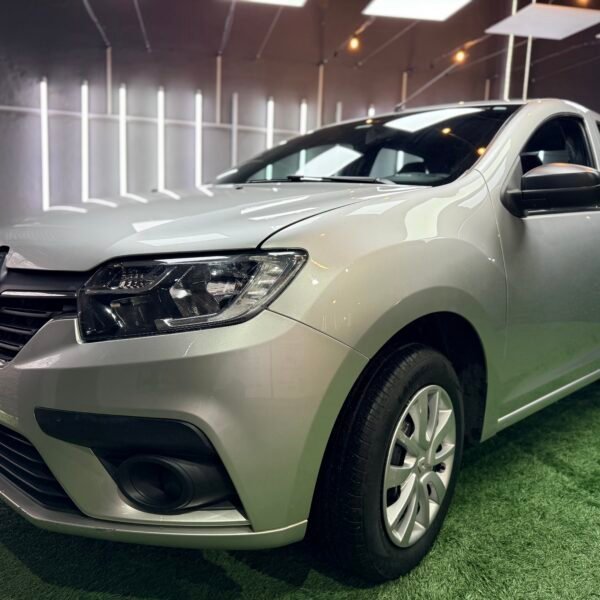 RENAULT	LOGAN LIFE 1.6	2024