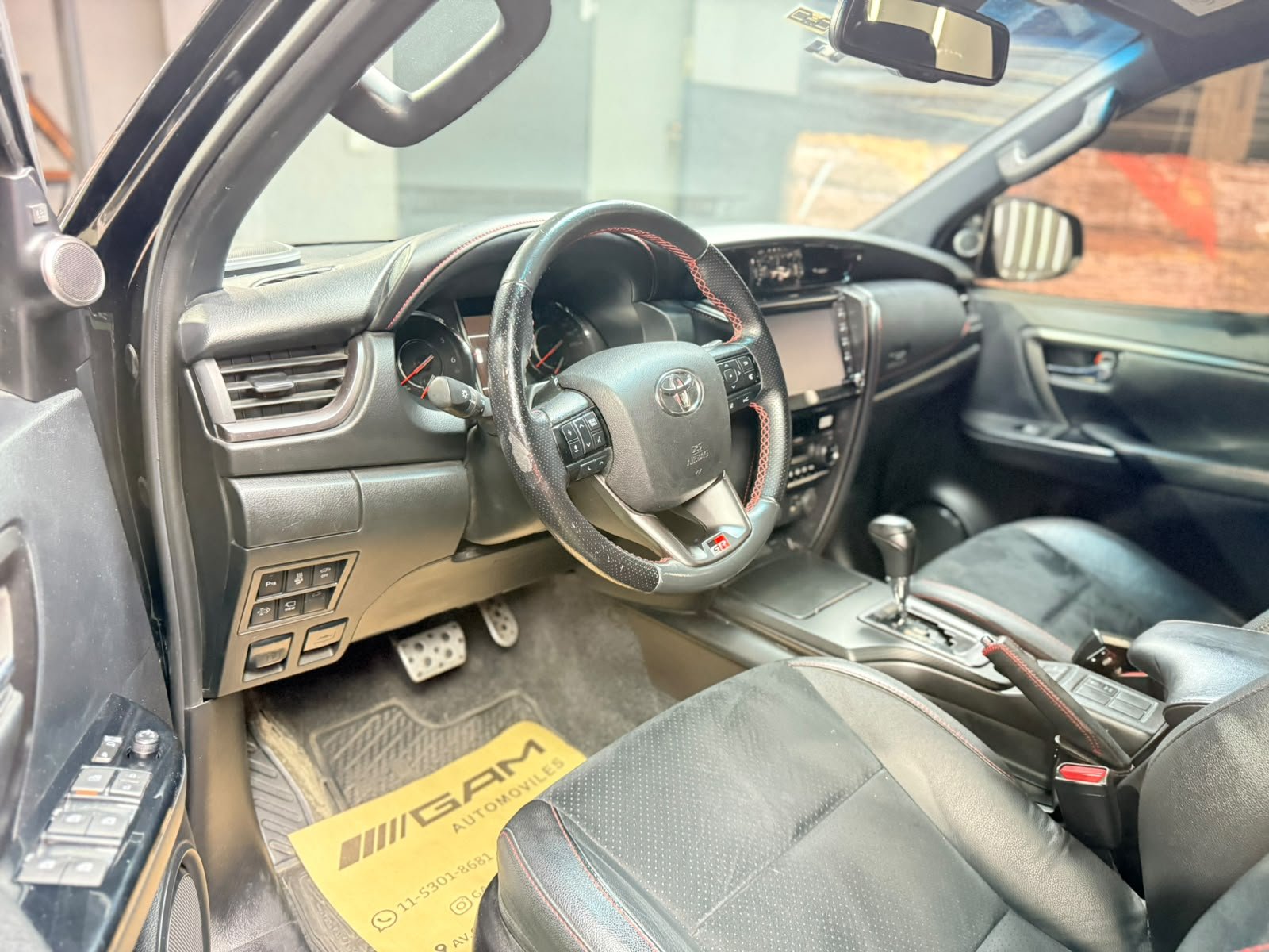 TOYOTA SW4 4X4 GR-S 2.8 TDI 6 AT 7A 2022 - Imagen 7