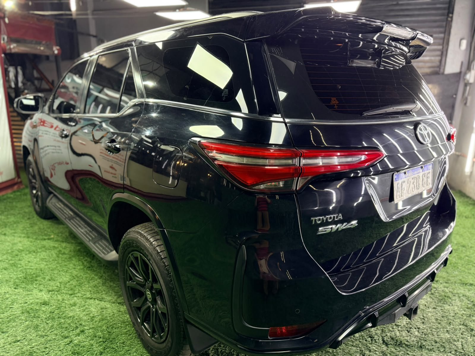 TOYOTA SW4 4X4 GR-S 2.8 TDI 6 AT 7A 2022 - Imagen 11